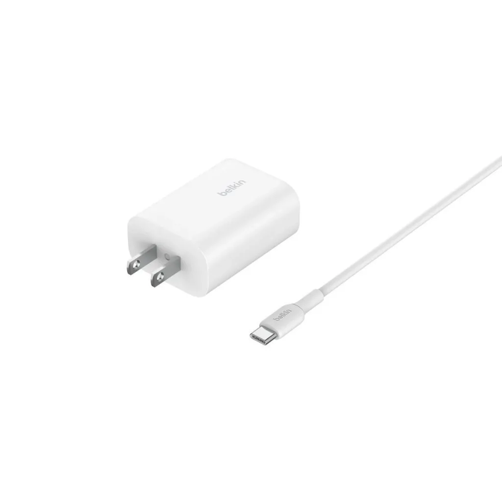 belkin BoostCharge 3-in-1 Magnetic Foldable Wireless Charger with Qi2 15W White-2.webp